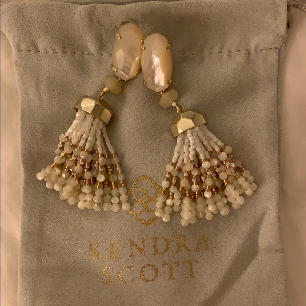 Kendra Scott Dove Earrings
